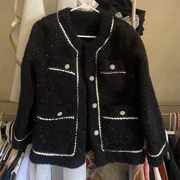 Jackets & Blazers - Black jacket size 2-4 can fit